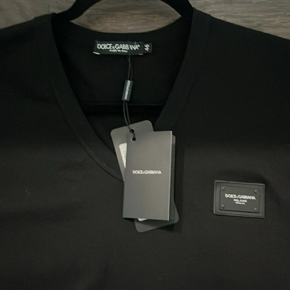 Dolce & Gabbana Essentials Logo V-neck Men's T-Shirt - Black - Picture 2 of 5